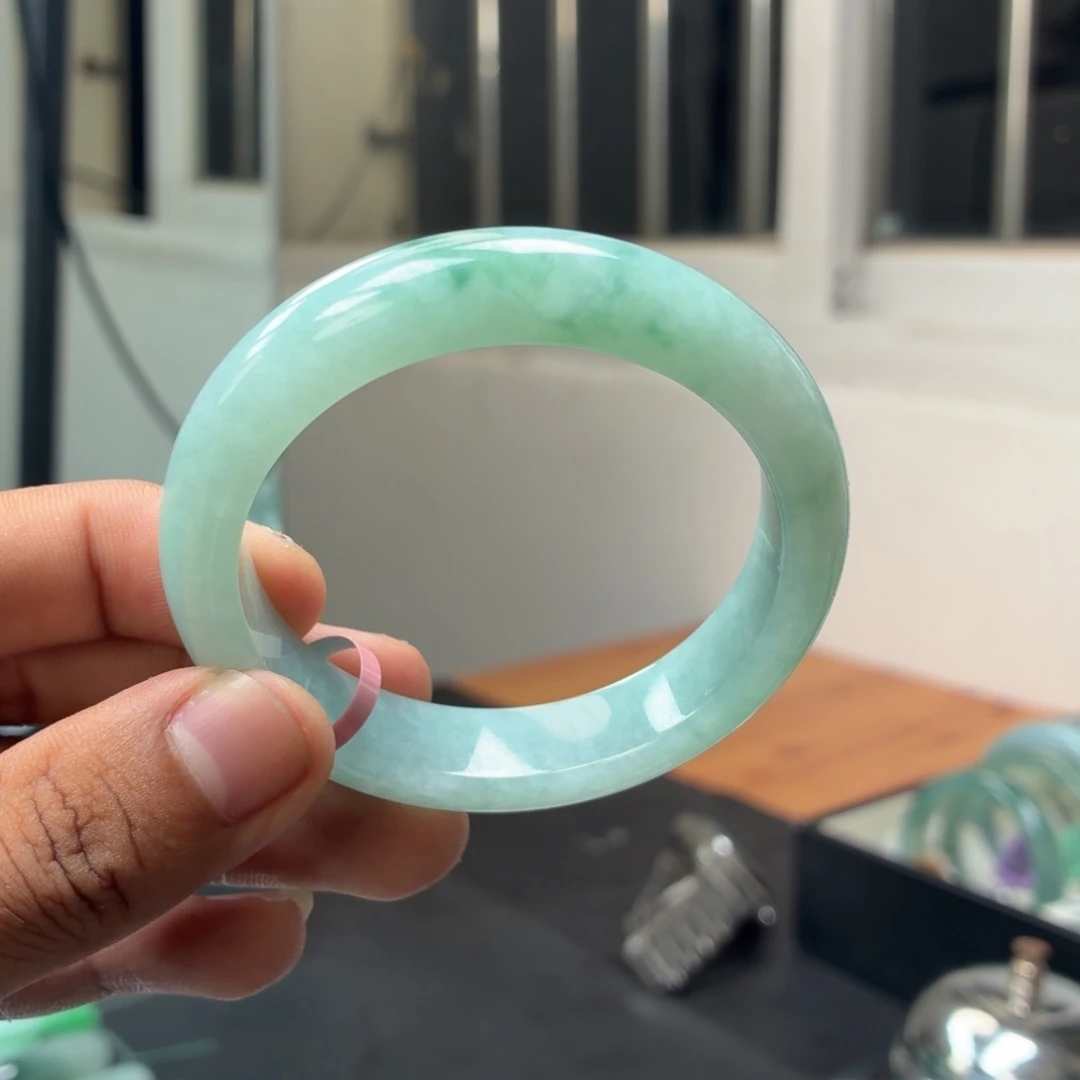 翡翠未镶嵌手镯翡翠17号