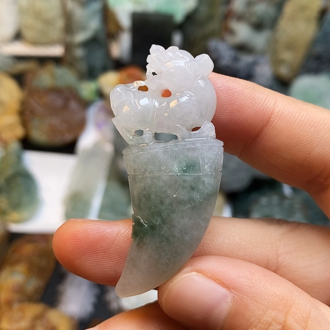 定制翡翠未镶嵌果*特色