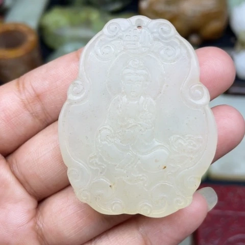 蛇纹石玉未镶嵌颈饰10