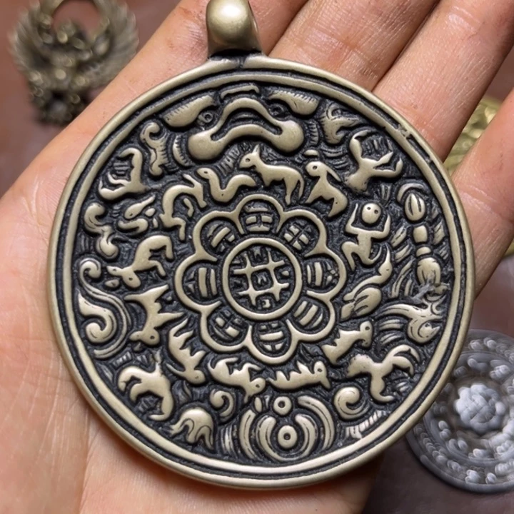 琉璃颈饰阳**亮喜欢的朋友