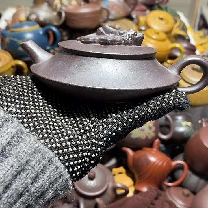 紫砂茶壶微瑕微笑