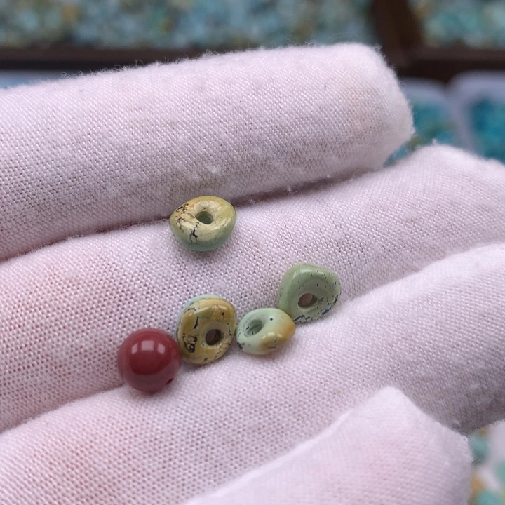 南红玛瑙未镶嵌珠宝奇石