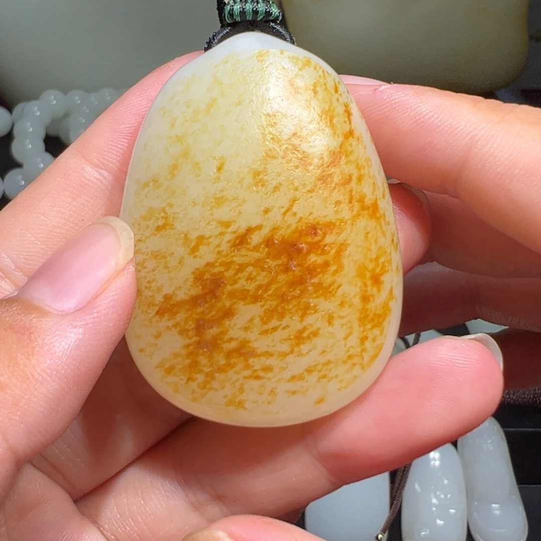 未镶嵌和田玉（子料）挂件