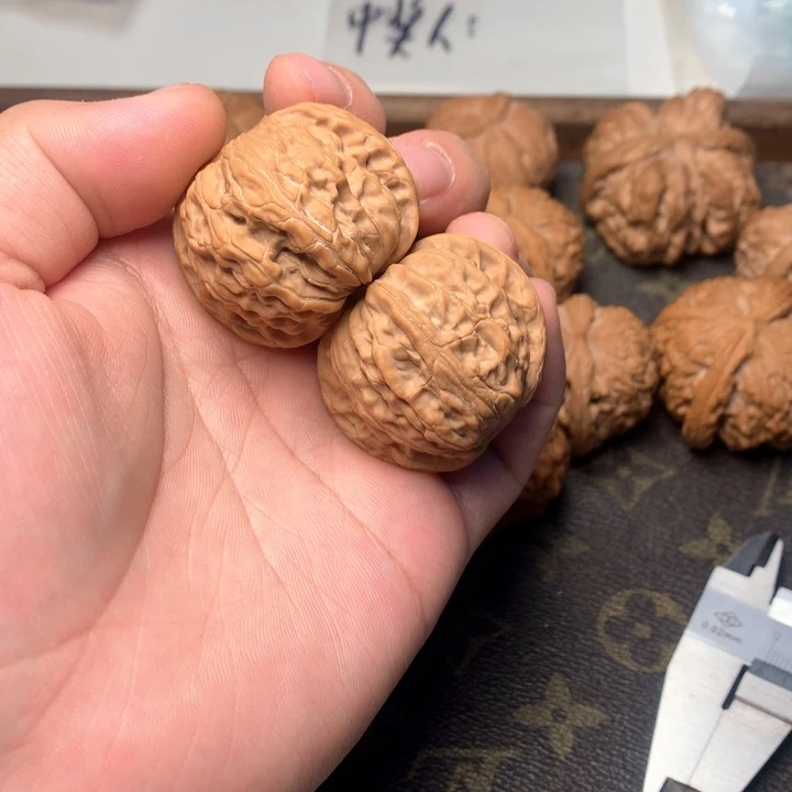 文玩核桃收纳把件