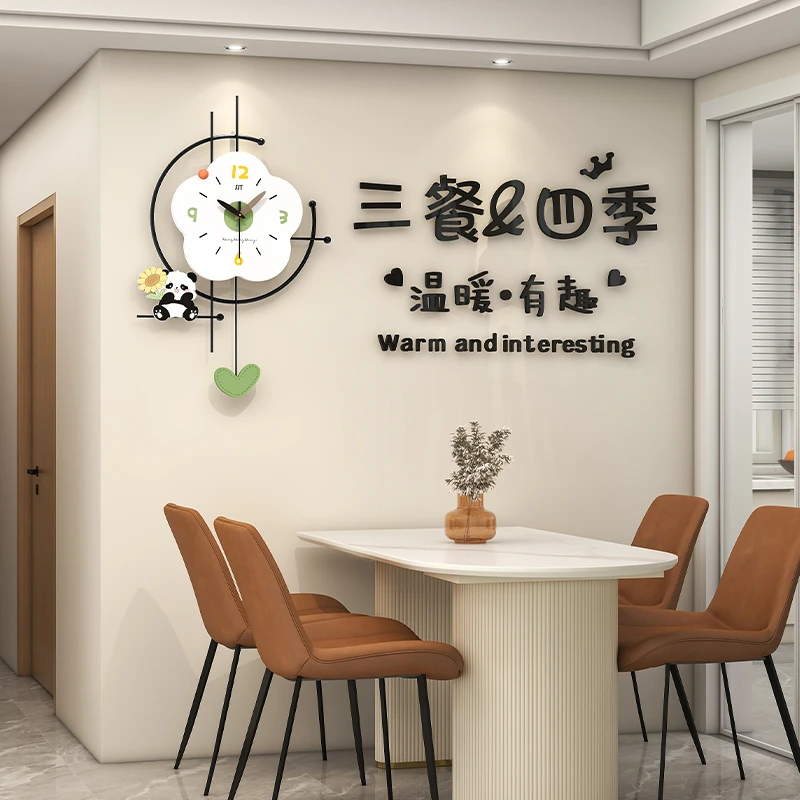 新款餐厅挂钟客厅轻奢现代创意墙面客厅钟表熊猫钟表表挂墙家用
