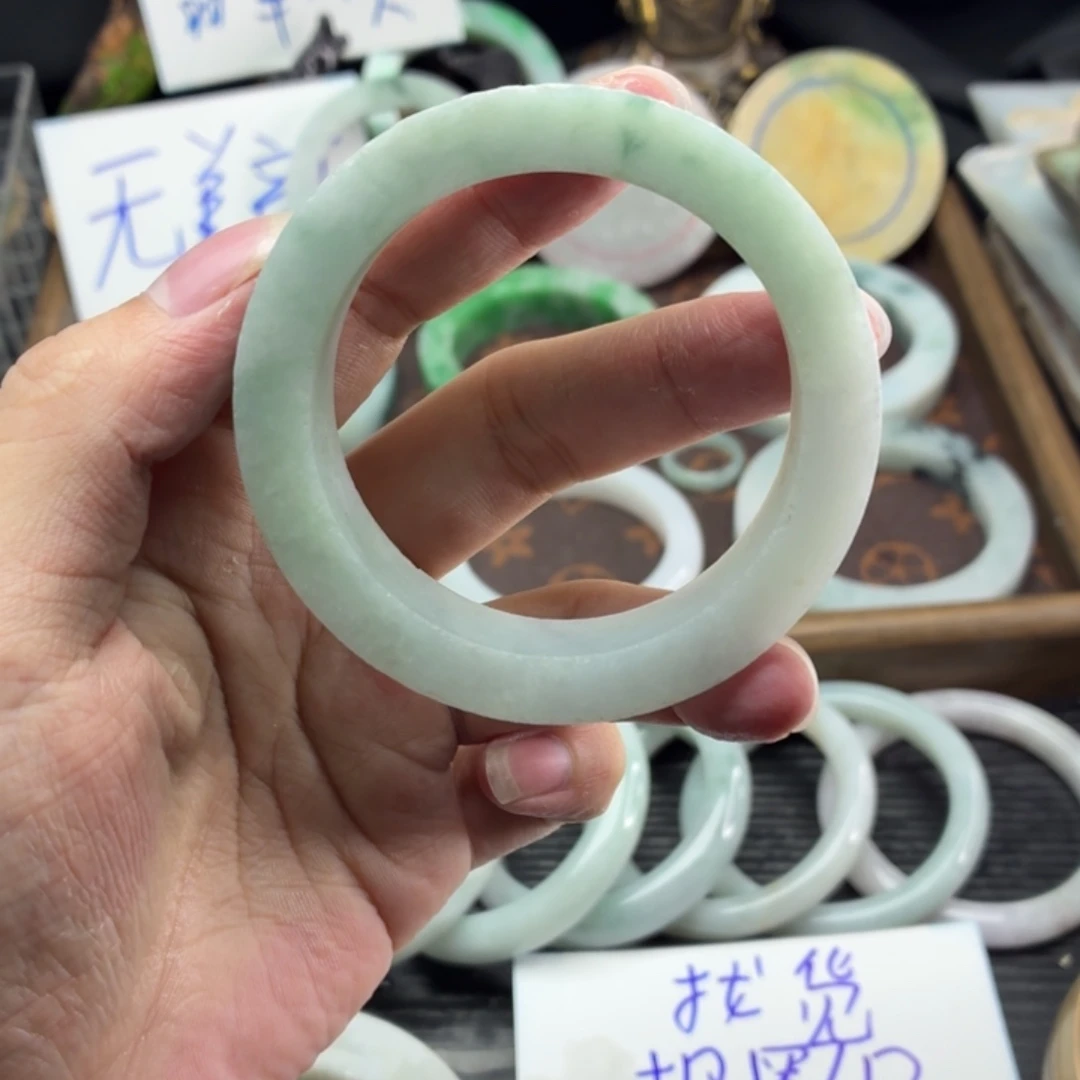 定制翡翠未镶嵌翡翠A货毛胚手镯定制