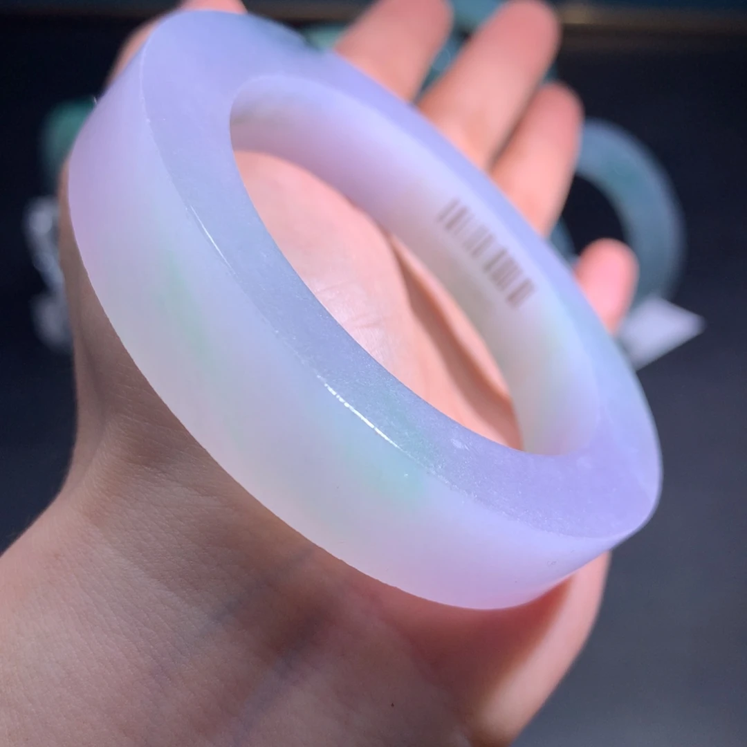 未镶嵌冰种飘花定制翡翠