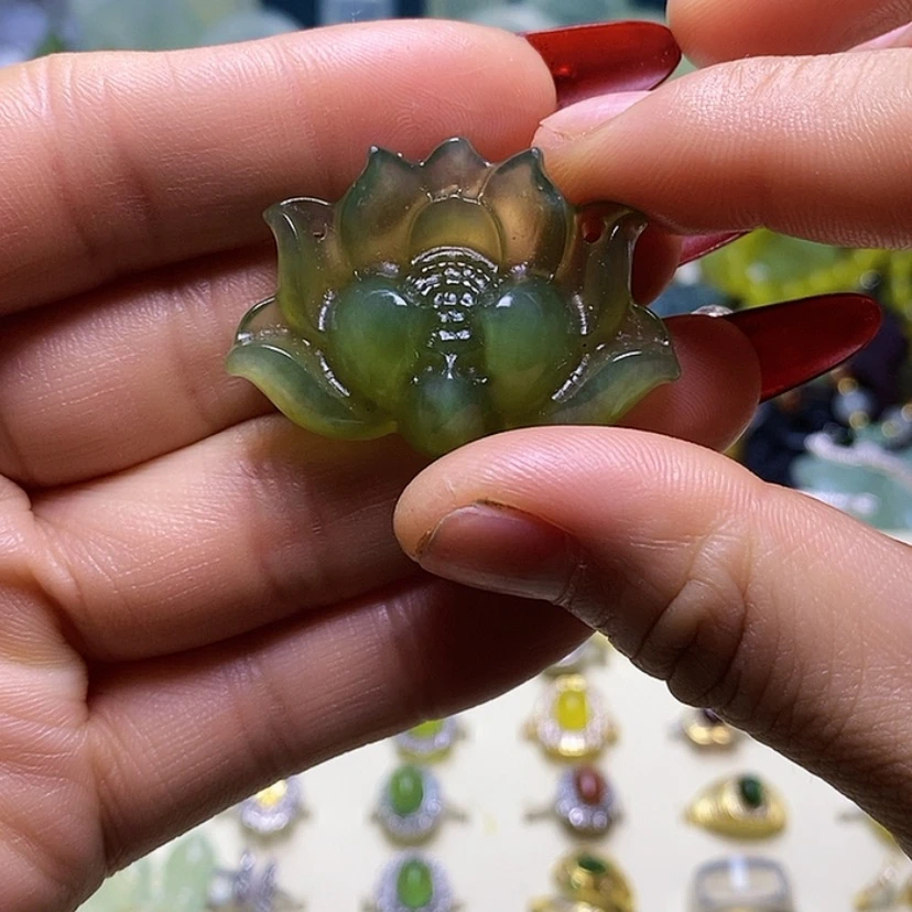 【闪购商品】蛇纹石玉颈饰未镶嵌