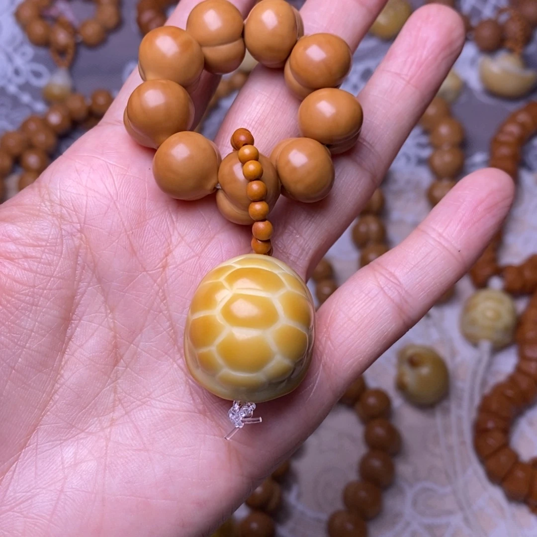 把件猴头核桃柯基屁桃龟甲