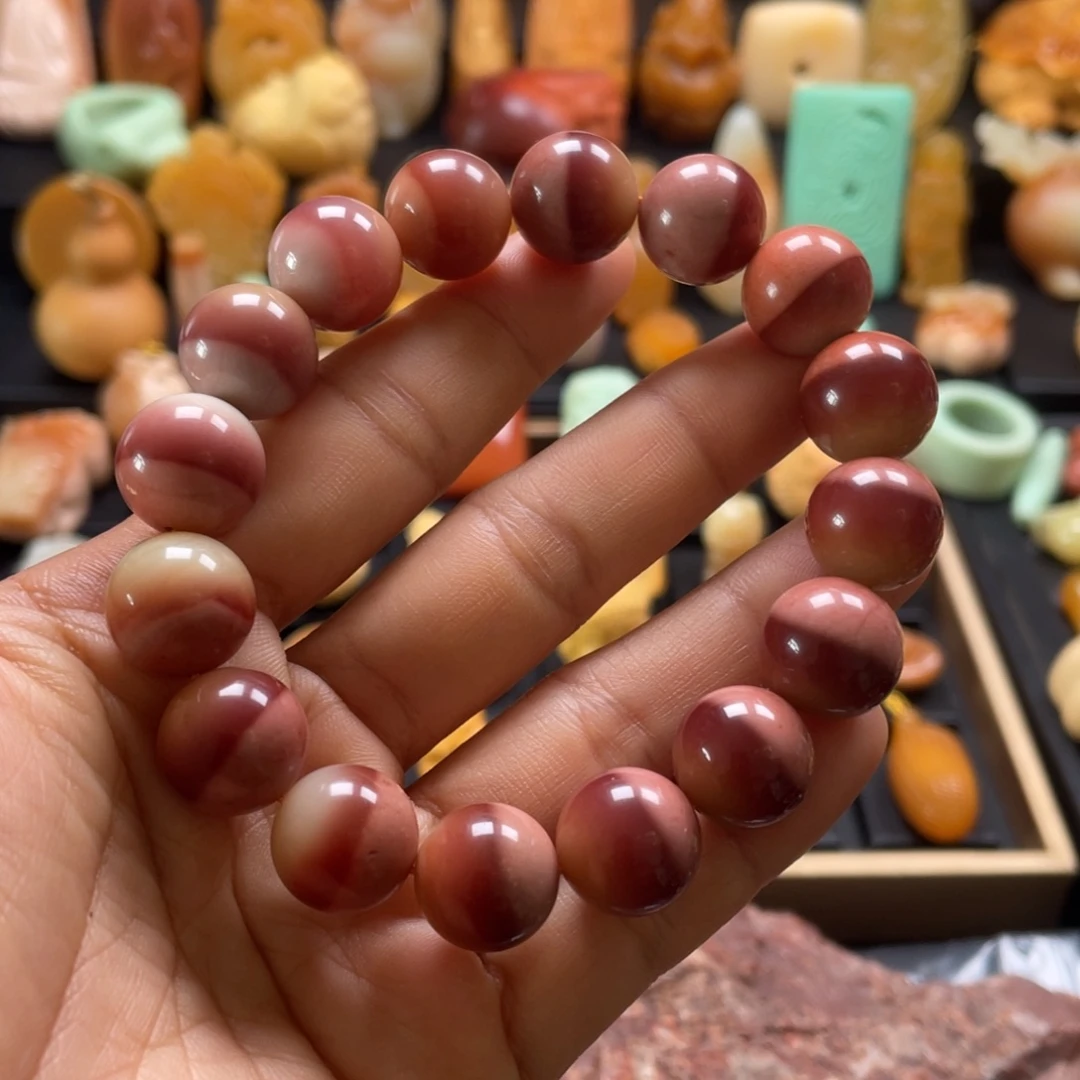 石英质玉（缅黄）未镶嵌颈饰