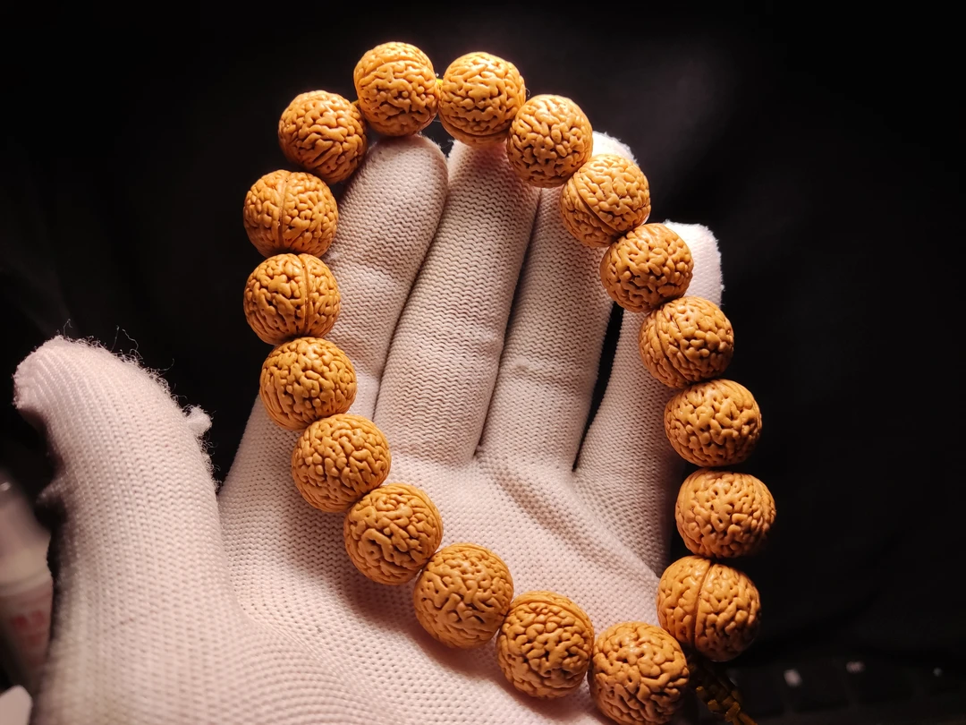 蚂蚁王15MM脑纹小桃核手串手持十八颗
