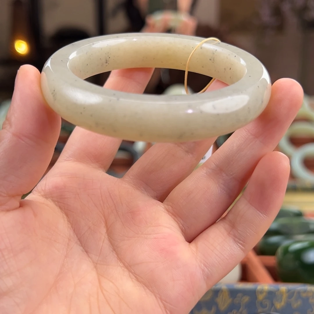 和田玉（子料）未镶嵌手镯