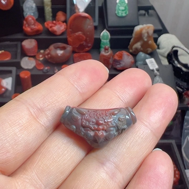 南红玛瑙三通未镶嵌