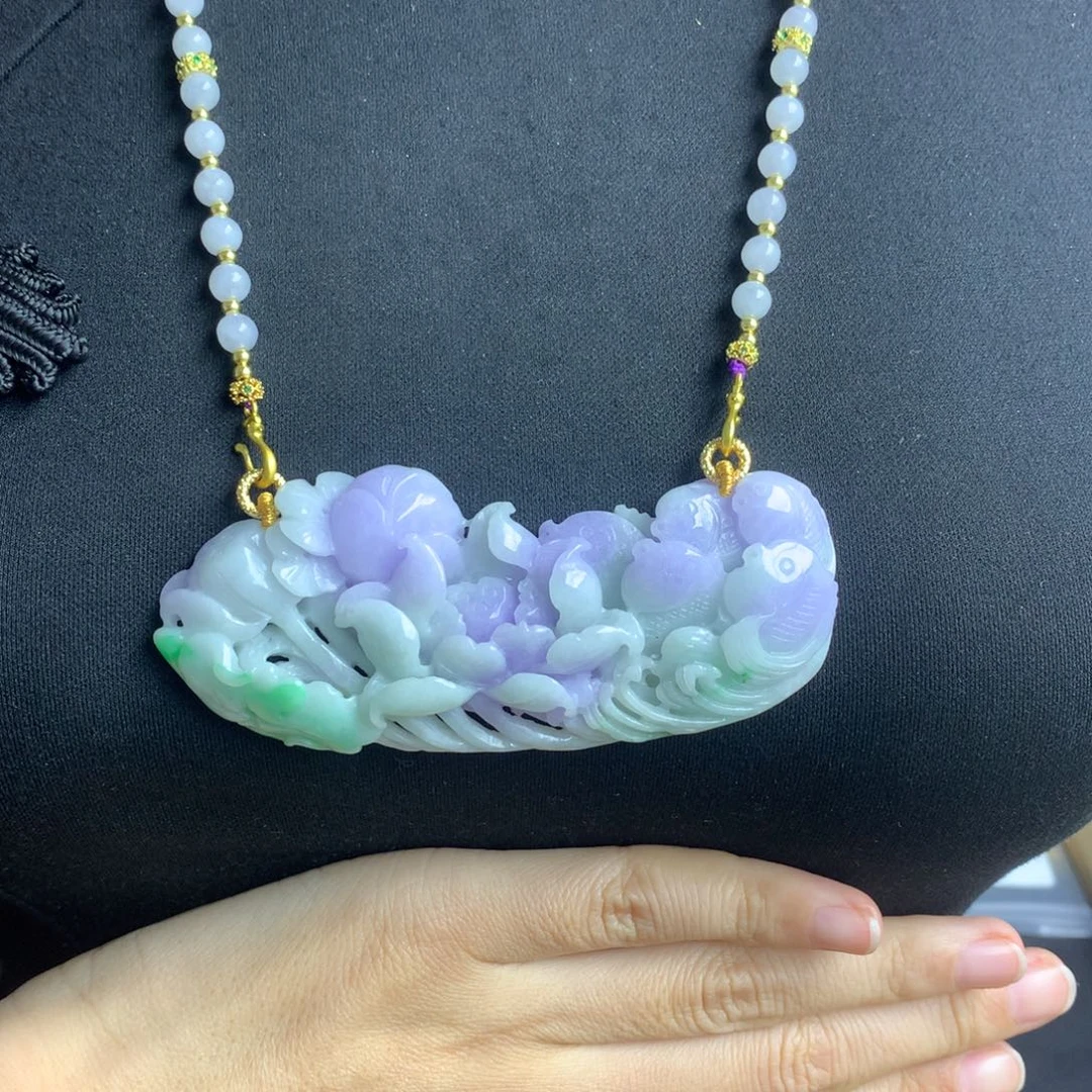 翡翠颈饰未镶嵌翡翠