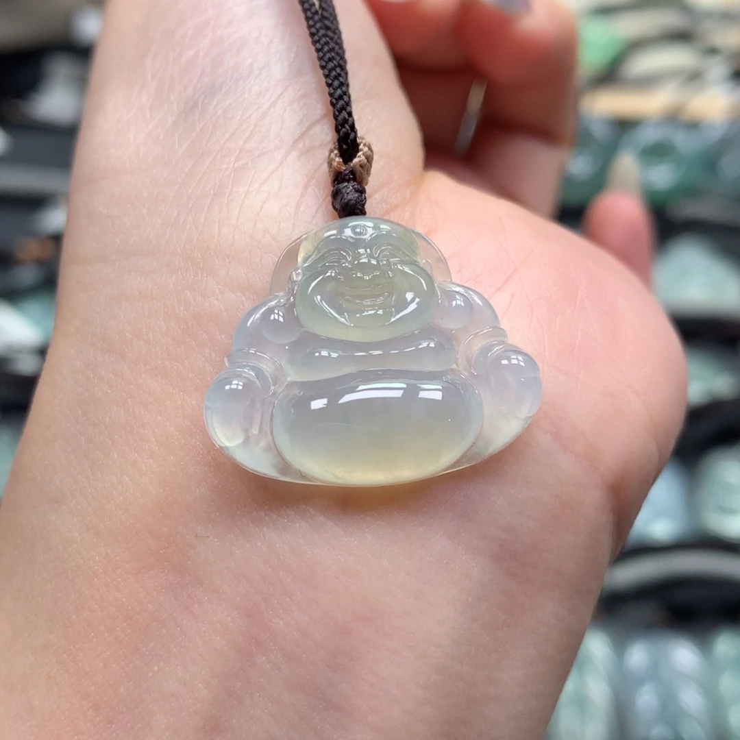 翡翠颈饰未镶嵌佛公