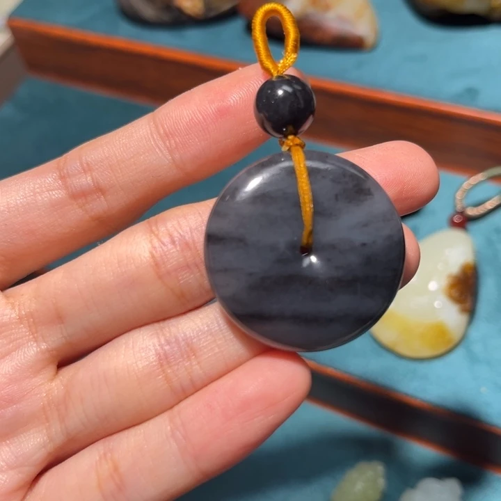 和田玉未镶嵌珠宝半成品聚墨青花