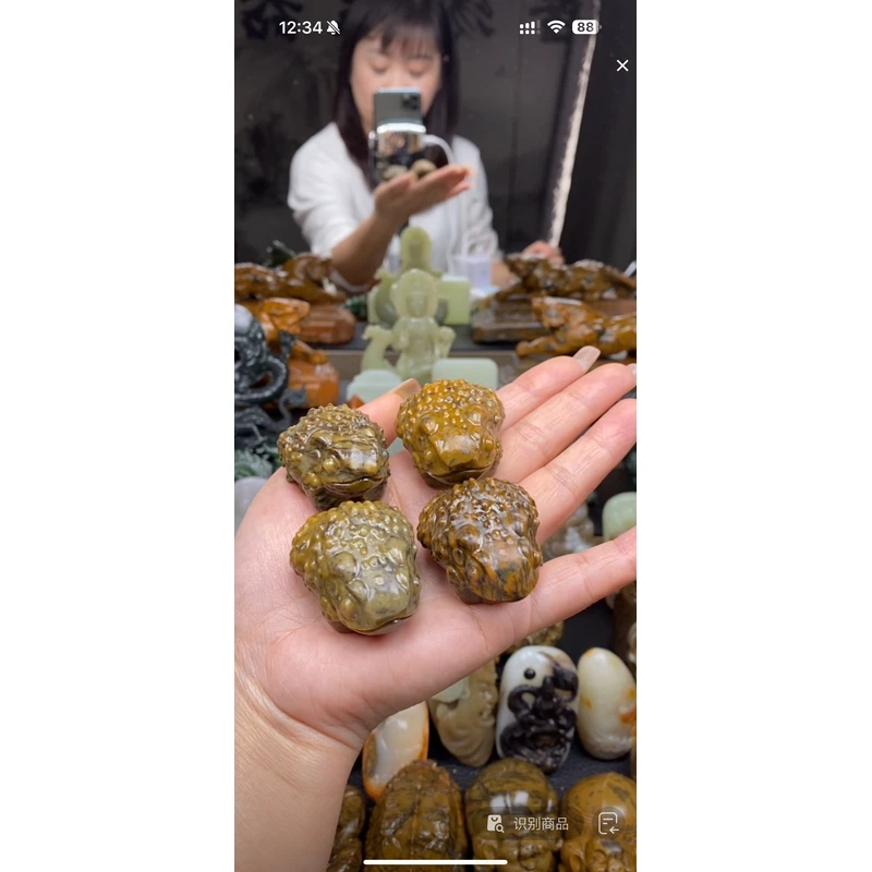 和田玉金蟾，超棒金蟾，特价福利，随机发货