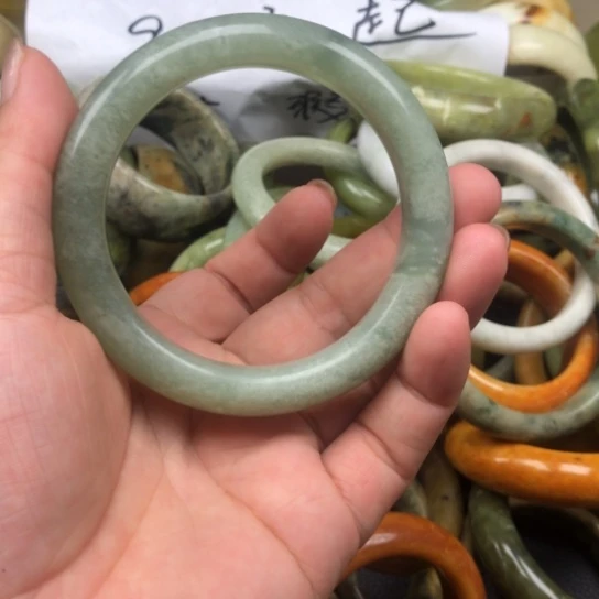 蛇纹石玉未镶嵌手镯子*鱼