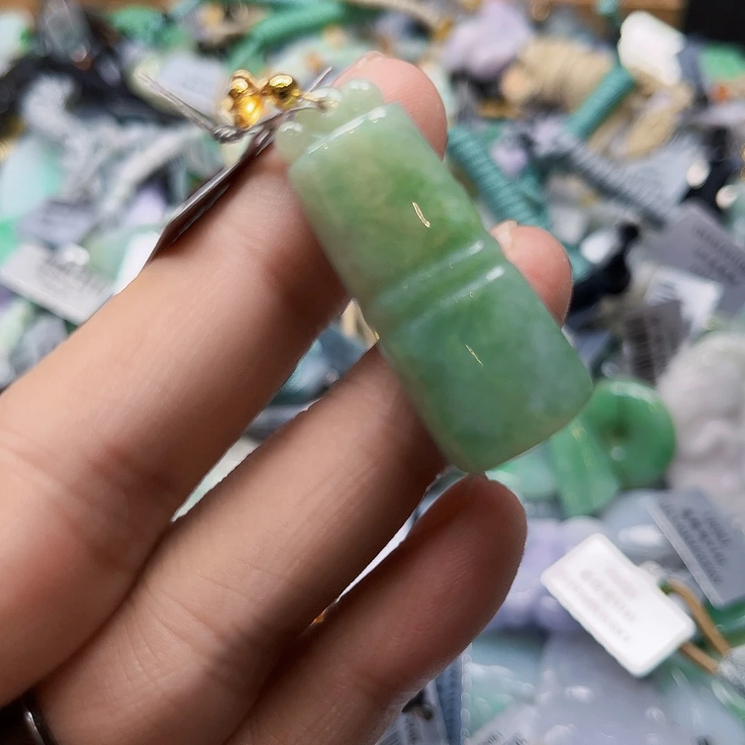 翡翠未镶嵌颈饰缅甸翡翠A货
