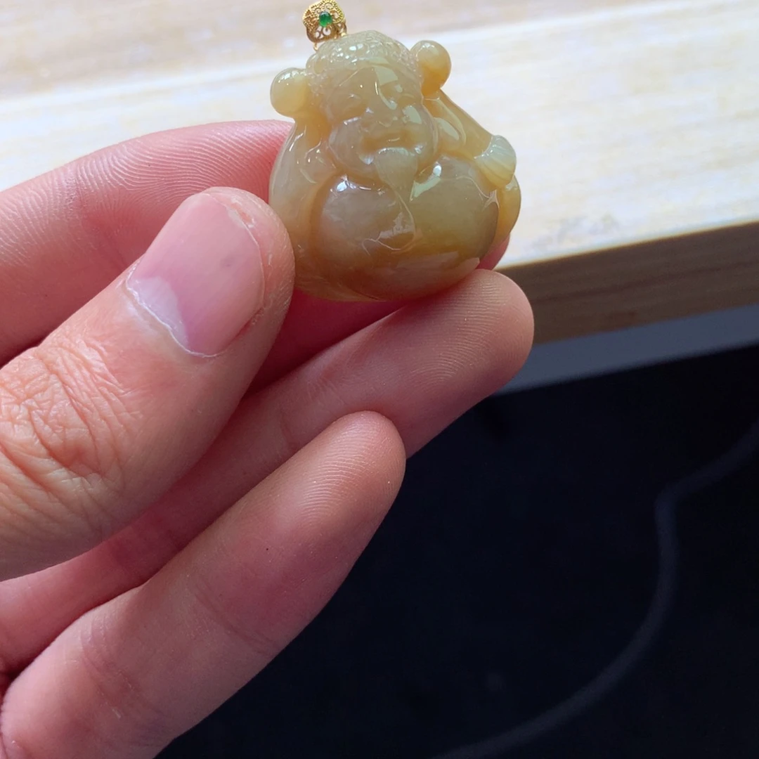 翡翠颈饰18K金镶嵌吊坠