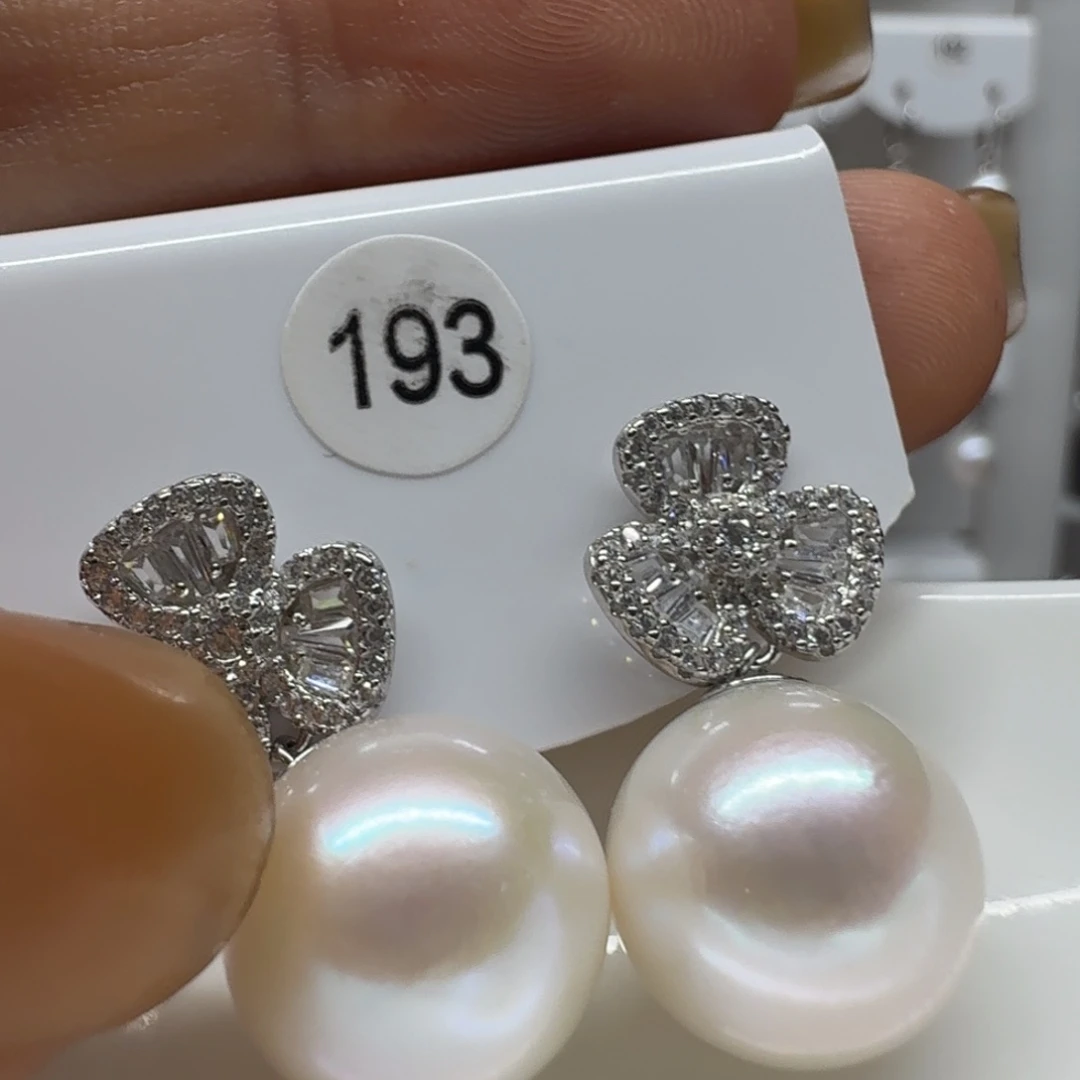 柠****淡水珍珠银S925镶嵌耳饰珍珠