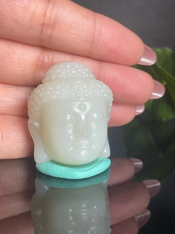 和田玉佛头挂件，尺寸：34.1*30.8*28.3mm，克重：40.3