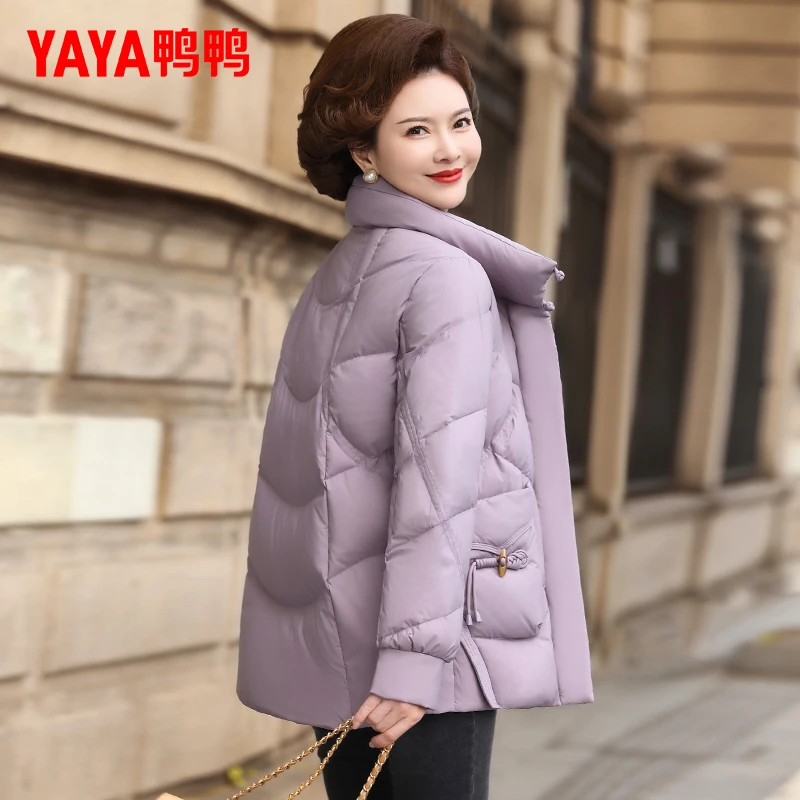 鸭鸭妈妈冬装短款洋气羽绒服2025新款中年女款中老年气质外套女QC