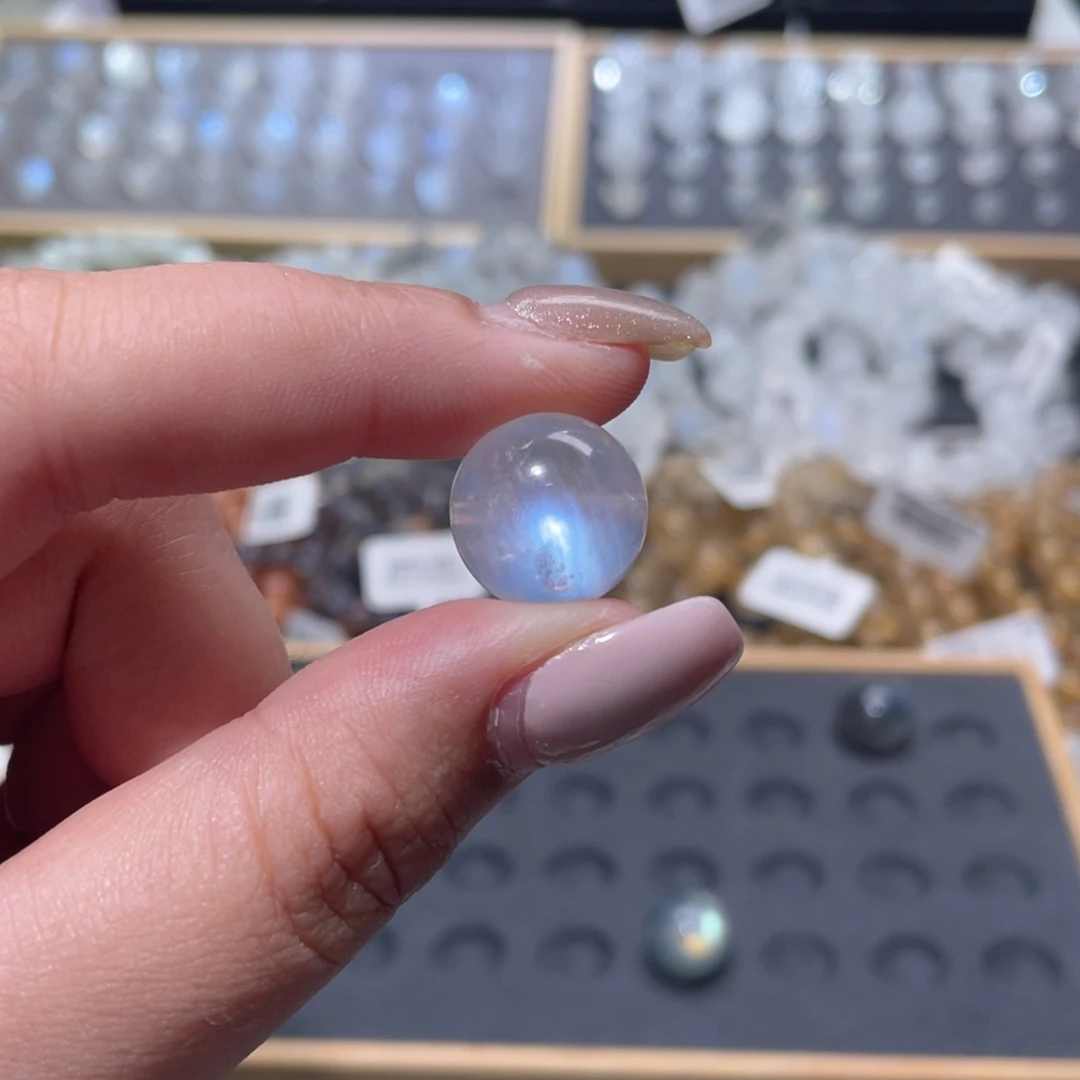 葡***果长石裸石蓝月光单珠15.2mm