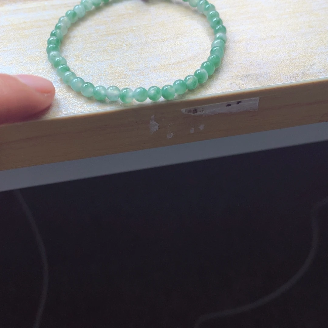 翡翠颈饰未镶嵌吊坠