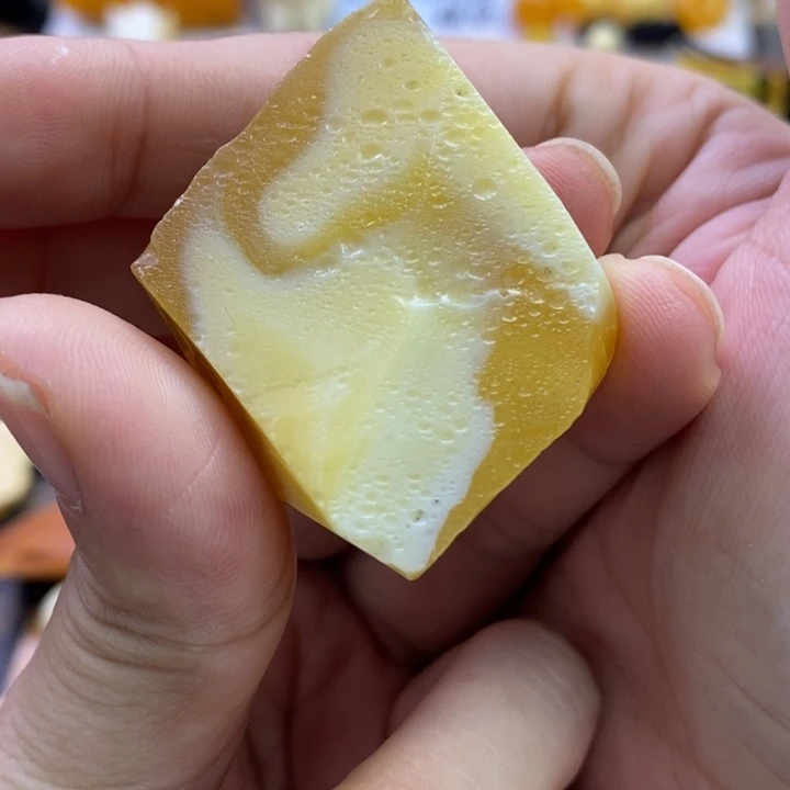 定制琥珀未镶嵌蜜蜡