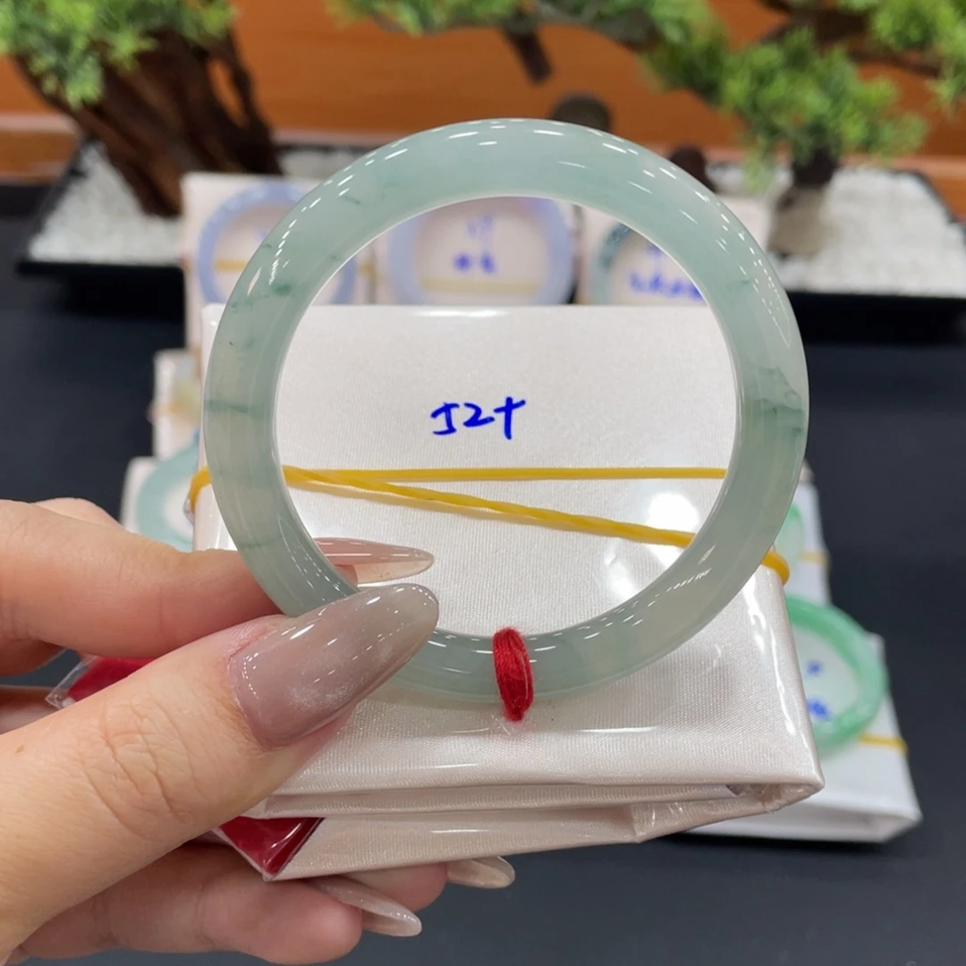 未镶嵌手镯翡翠缅甸天然翡翠手镯