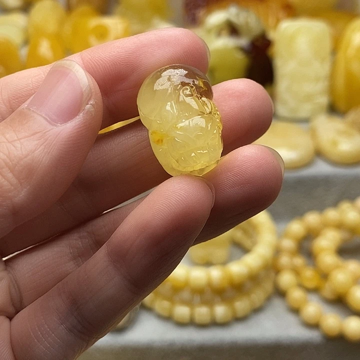 琥珀颈饰未镶嵌琥珀蜜蜡吊坠