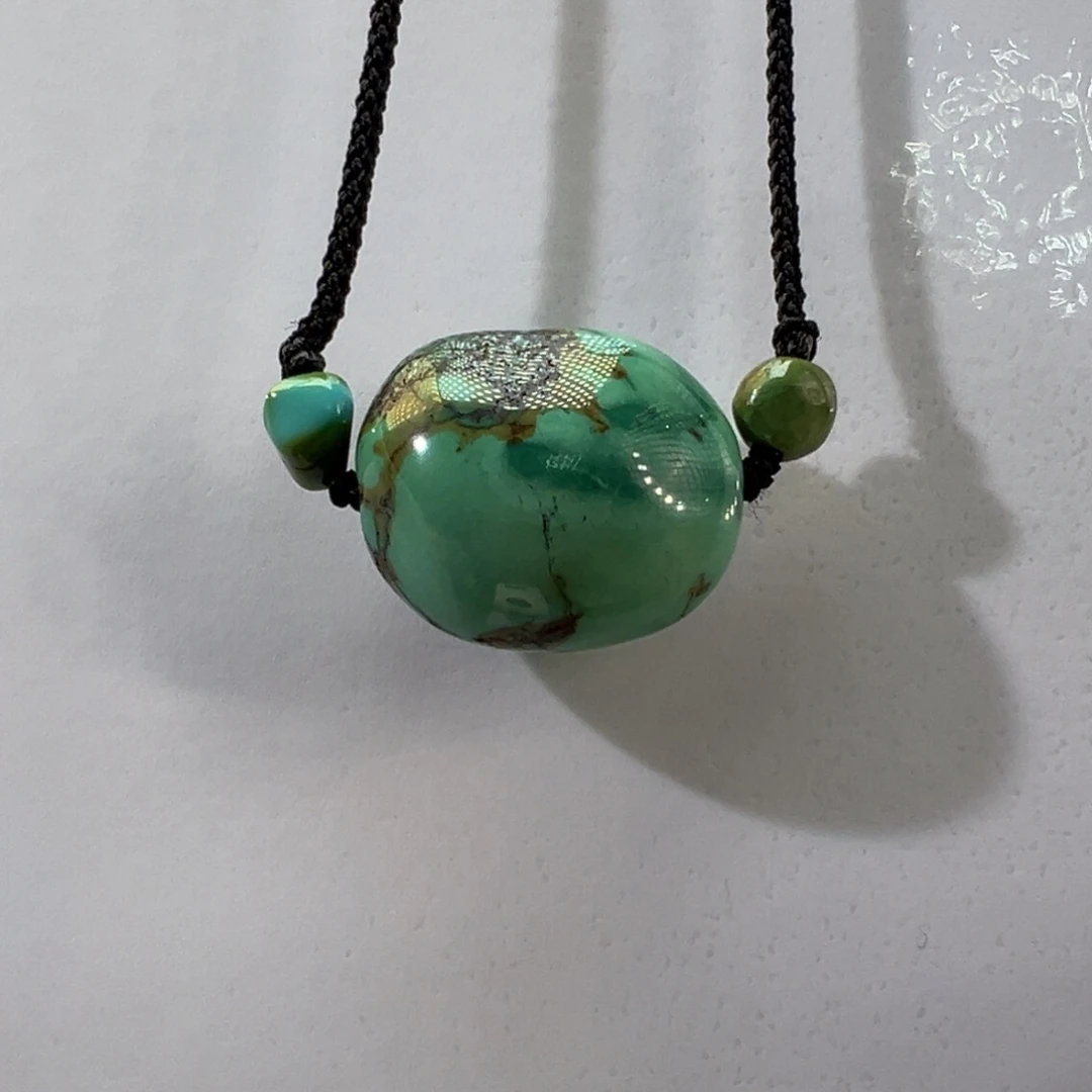 绿松石未镶嵌挂件