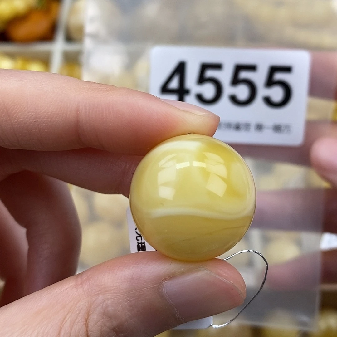 蜜蜡未镶嵌珠宝奇石21.8