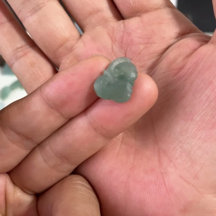 定制翡翠未镶嵌如意