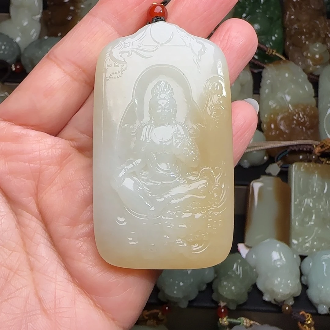 朱***少和田玉未镶嵌颈饰