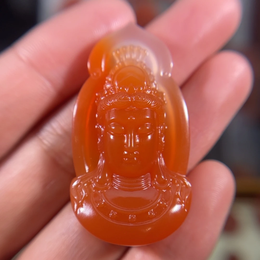 南红玛瑙未镶嵌正庄观音像41.9*23