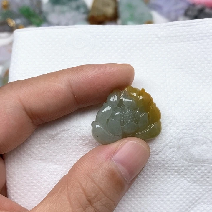 颈饰未镶嵌翡翠天然缅甸翡翠