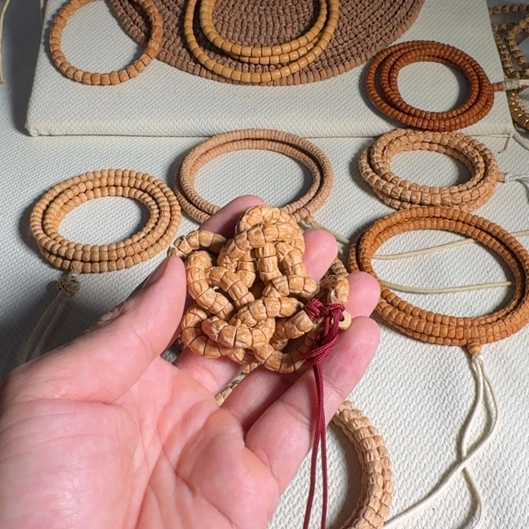 勤***拙柏香籽/百香籽吊坠