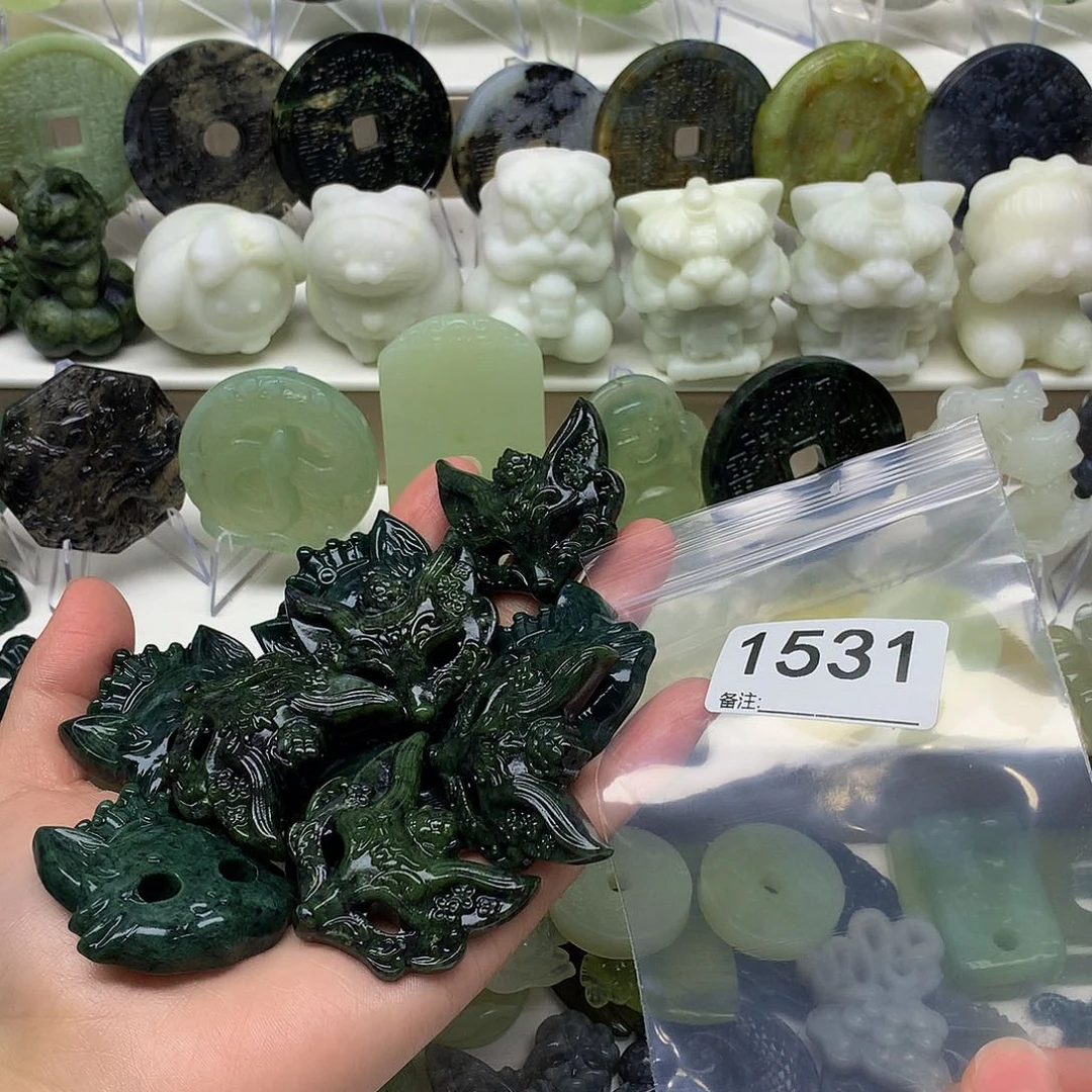 蛇纹石玉未镶嵌颈饰嗷****