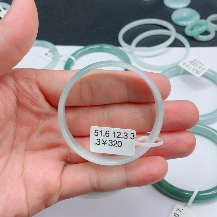 翡翠未镶嵌手镯51-52公主镯