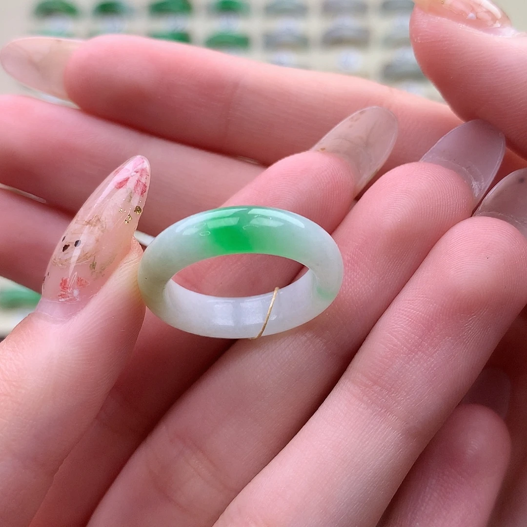 翡翠未镶嵌戒圈港15