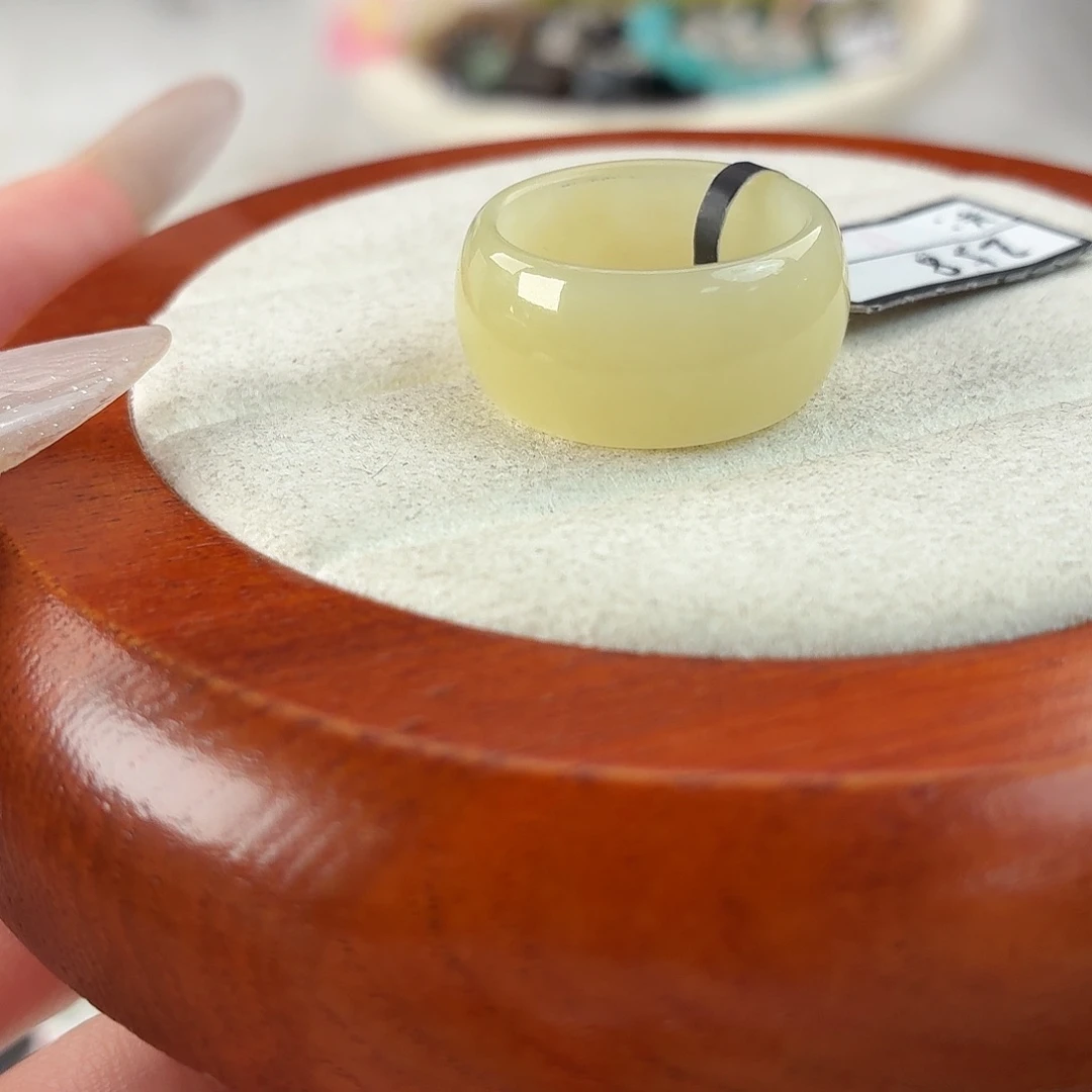 和田玉未镶嵌戒指r94奶黄糖轮胎16.6