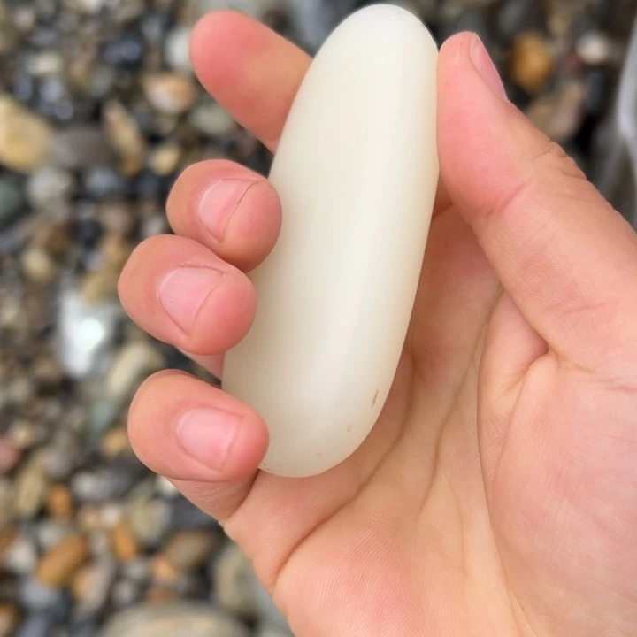 和田玉（糖玉）未镶嵌珠宝奇石