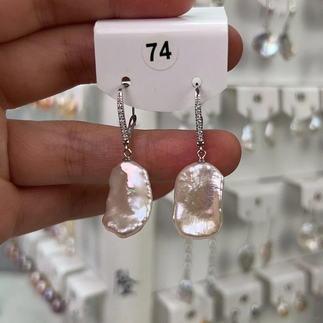 非金属巴洛克花瓣耳饰