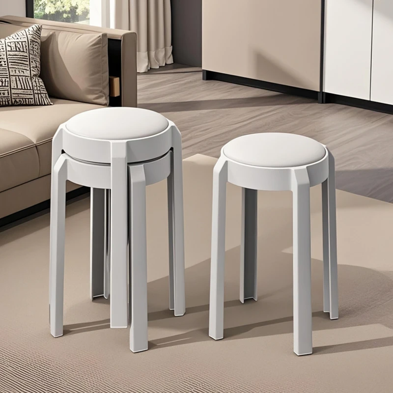 现代简约塑料凳子家用加厚可叠放软包餐椅不占空间的圆凳客人备用