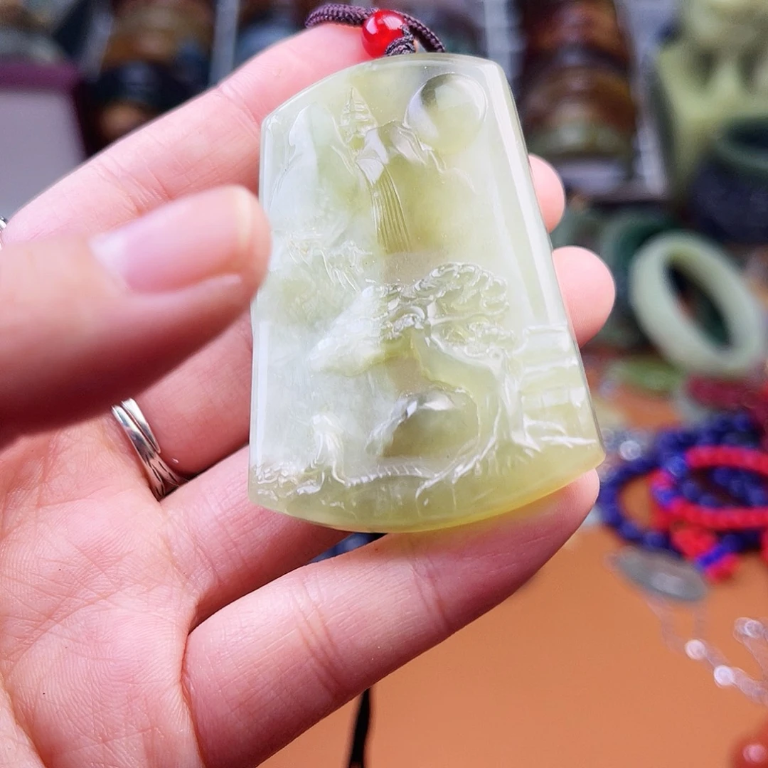 蛇纹石玉颈饰未镶嵌