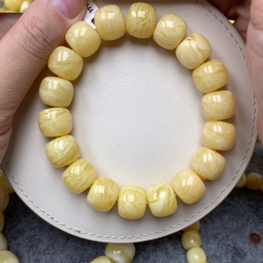 琥珀未镶嵌珠宝奇石46