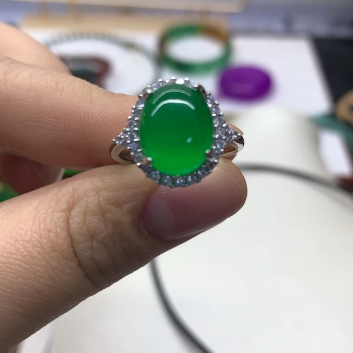 颈饰未镶嵌翡翠吊坠