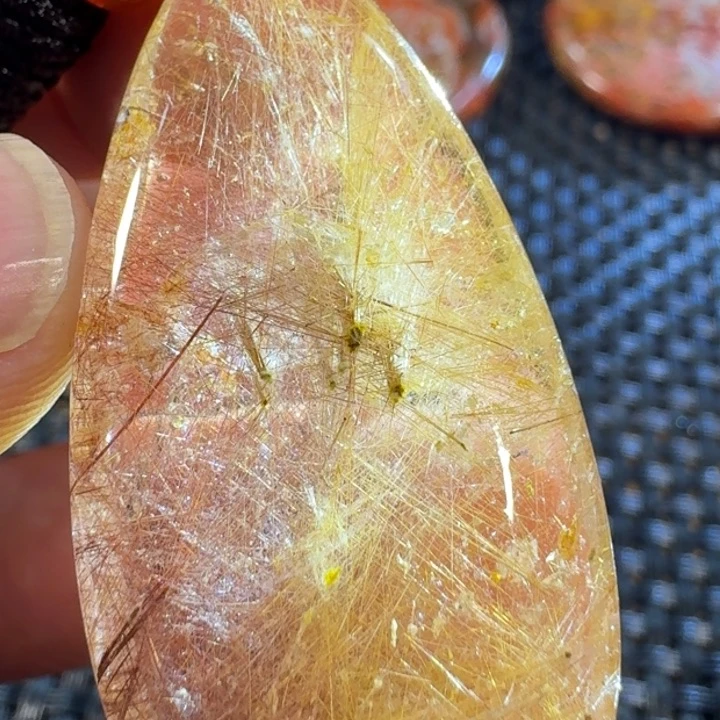 水晶颈饰未镶嵌光**叔